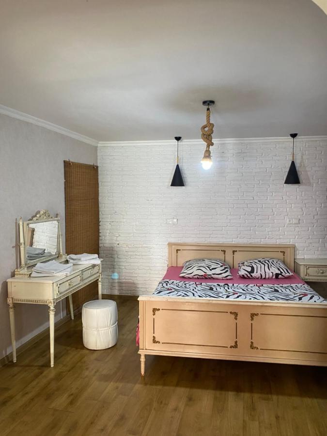 Guest House Kipiani Tbilisi Esterno foto